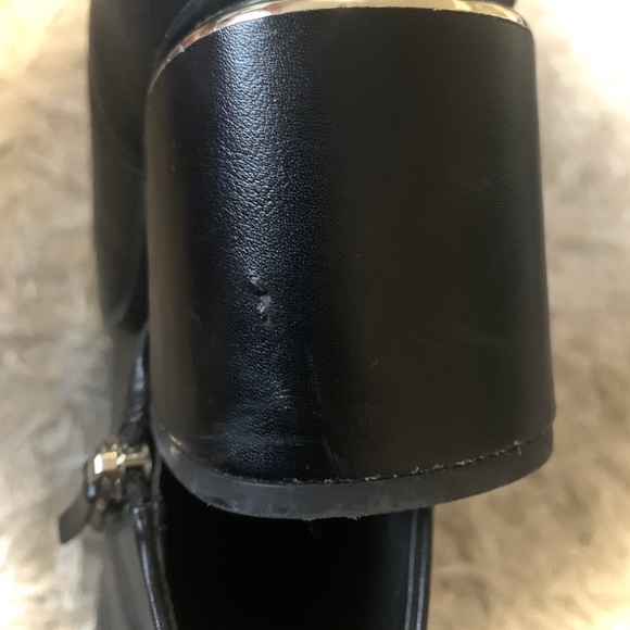 Black heeled Ankleboots - Picture 3 of 3